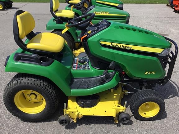 Image of John Deere X570 equipment image 2