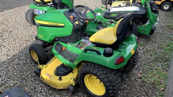 Image of John Deere X580 equipment image 2