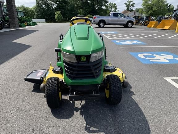 Image of John Deere X580 equipment image 2