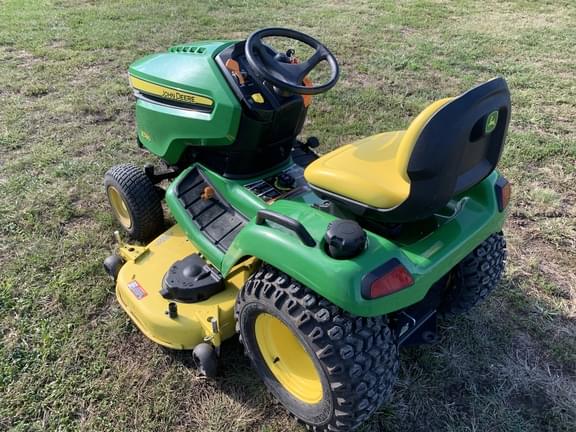 Image of John Deere X580 equipment image 3