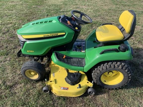 Image of John Deere X580 equipment image 4