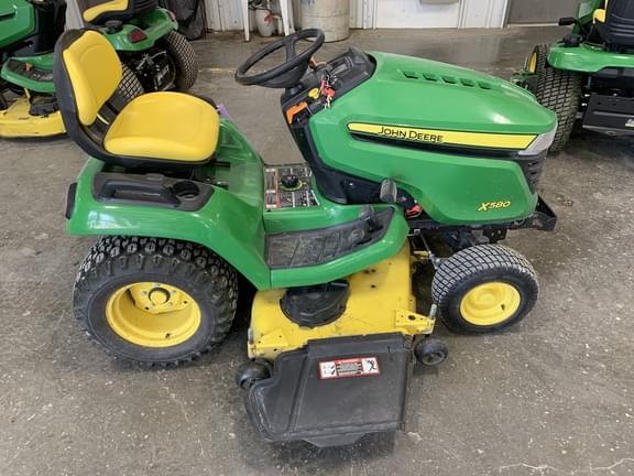 Image of John Deere X580 equipment image 2