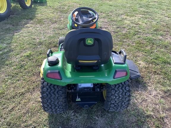 Image of John Deere X580 equipment image 2