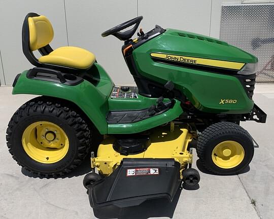 Image of John Deere X580 equipment image 1