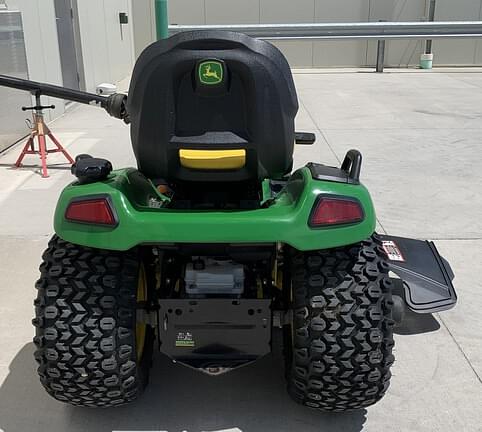 Image of John Deere X580 equipment image 3