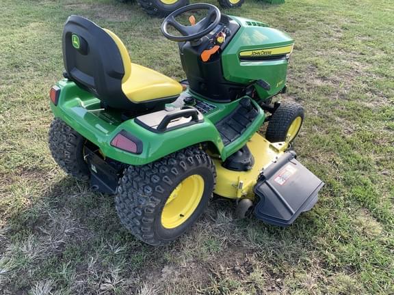 Image of John Deere X580 equipment image 1