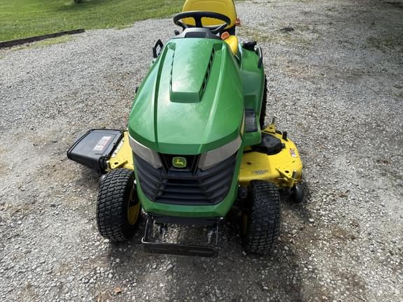 Image of John Deere X580 equipment image 1