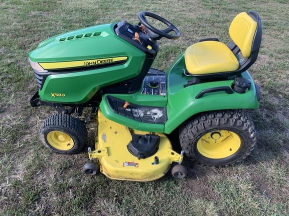 Image of John Deere X580 equipment image 4