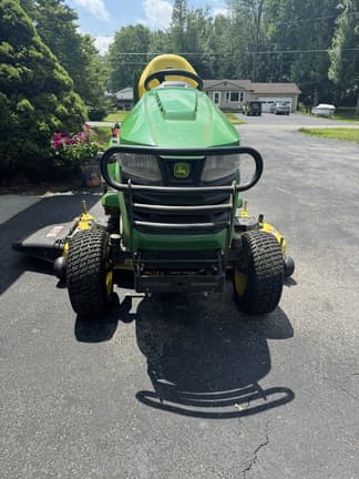 Image of John Deere X580 equipment image 3