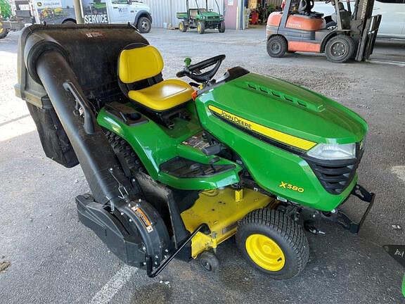 Image of John Deere X580 equipment image 1