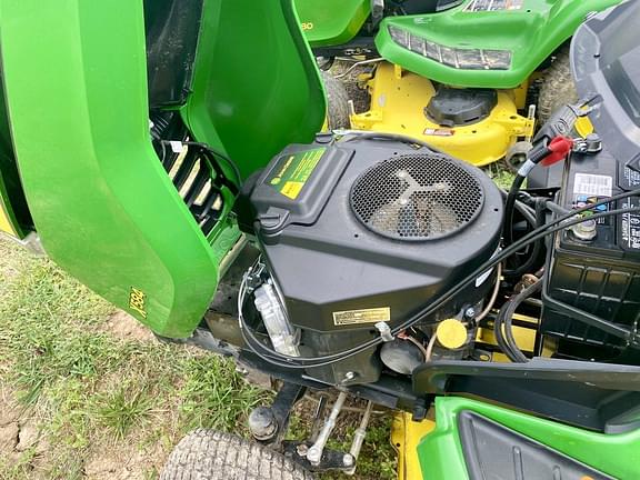 Image of John Deere X584 equipment image 3