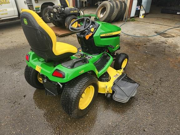 Image of John Deere X584 equipment image 3