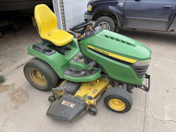 Image of John Deere X584 equipment image 4