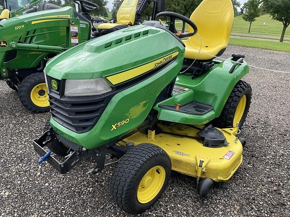 Image of John Deere X590 equipment image 3