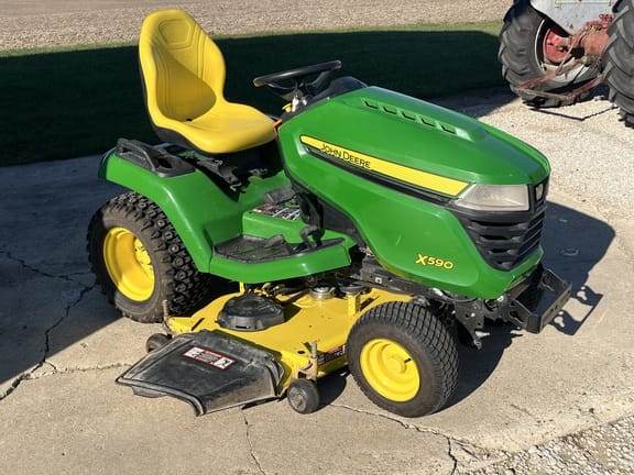 2020 John Deere X590 Equipment Image0