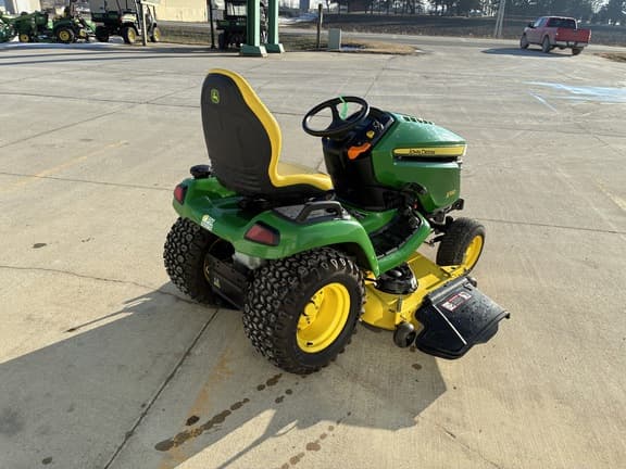Image of John Deere X590 equipment image 4