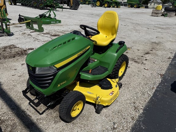 2020 John Deere X590 Equipment Image0
