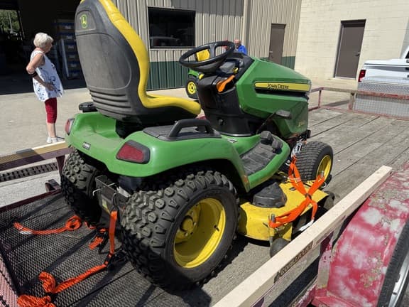 Image of John Deere X590 equipment image 2