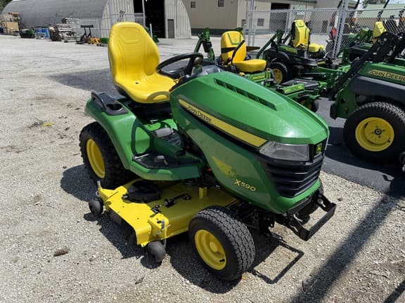 Image of John Deere X590 equipment image 4