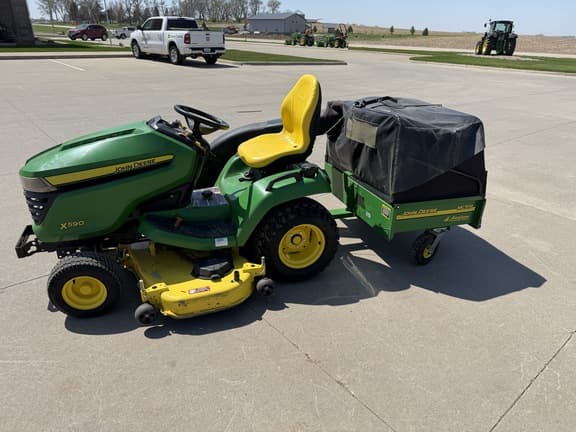 Image of John Deere X590 equipment image 2