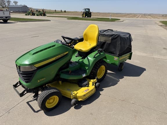 Image of John Deere X590 equipment image 4