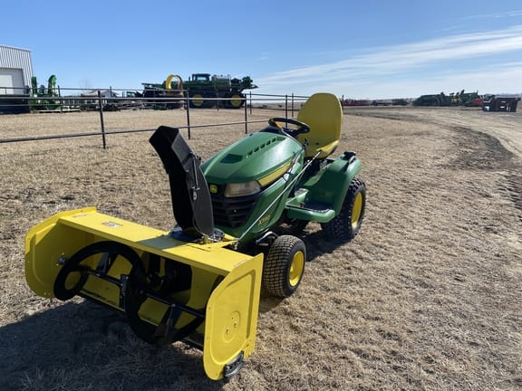 2020 John Deere X590 Equipment Image0