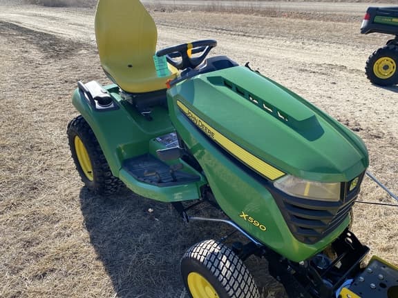 Image of John Deere X590 equipment image 3