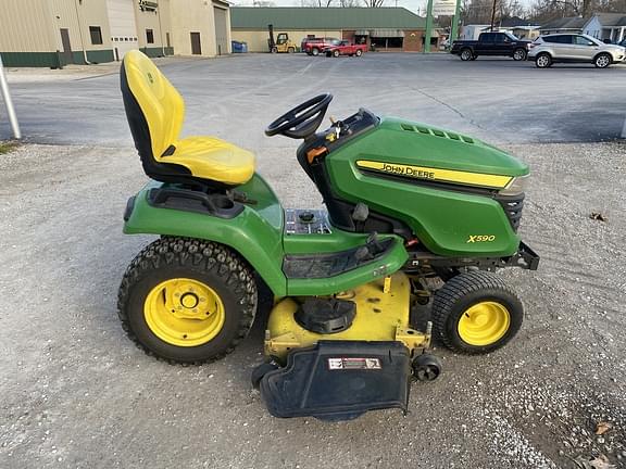 Image of John Deere X590 equipment image 1