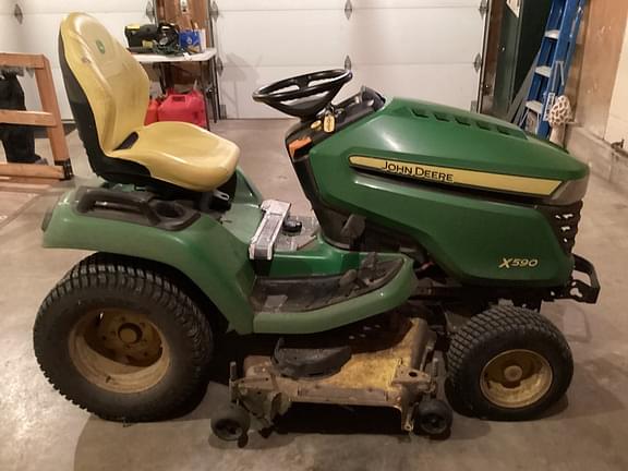 Image of John Deere X590 equipment image 1