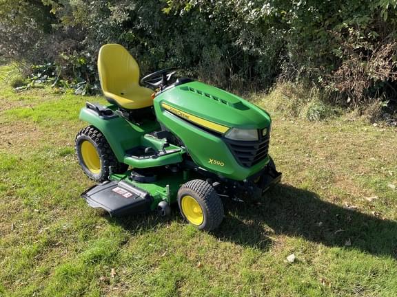 Image of John Deere X590 equipment image 3