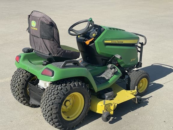 Image of John Deere X590 equipment image 3