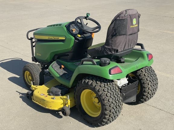 Image of John Deere X590 equipment image 2