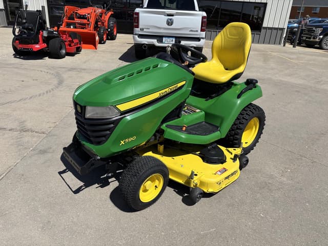 Image of John Deere X590 equipment image 1