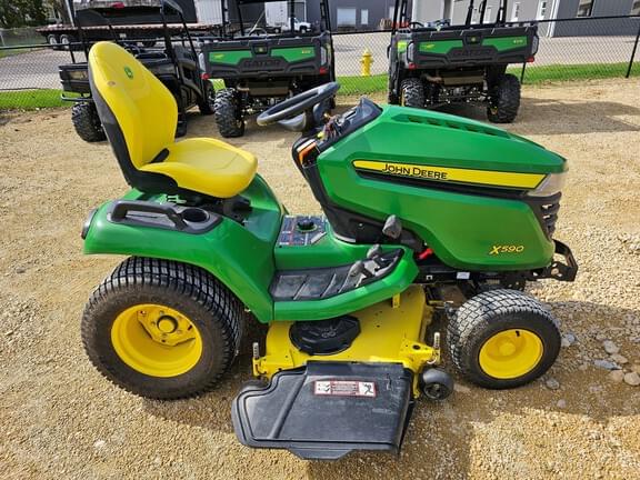 Image of John Deere X590 equipment image 4