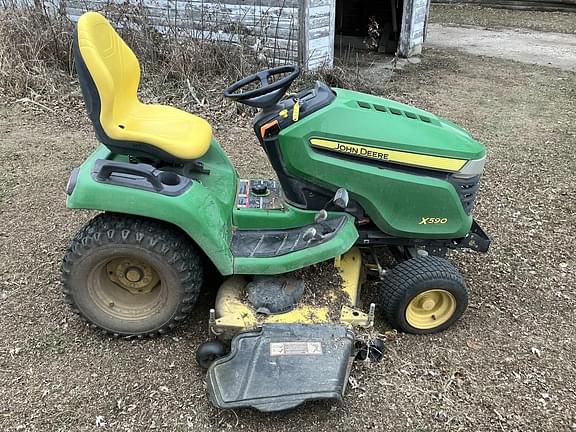 Image of John Deere X590 equipment image 3