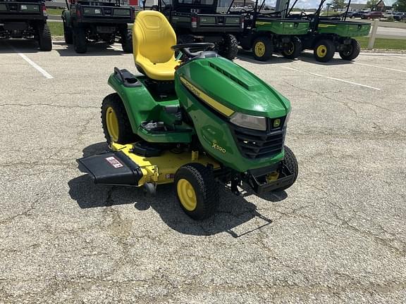 Image of John Deere X590 equipment image 4