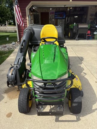Image of John Deere X590 equipment image 1