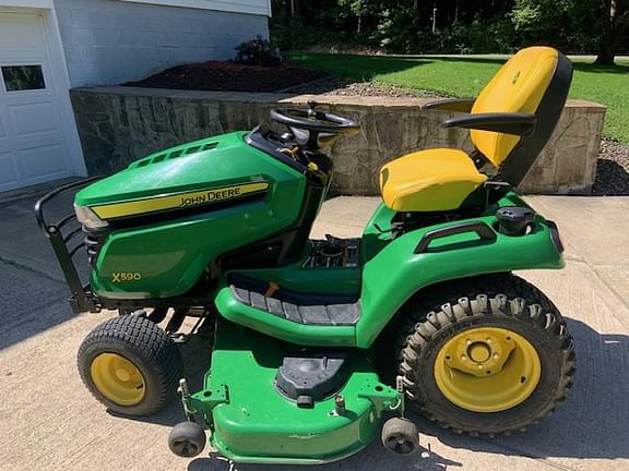 Image of John Deere X590 equipment image 1