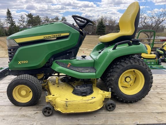 Image of John Deere X590 equipment image 1