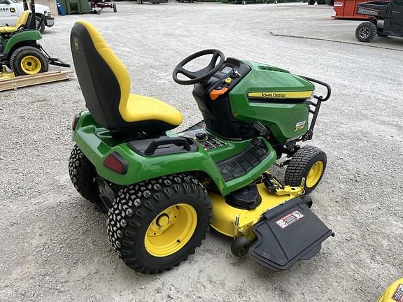 Image of John Deere X590 equipment image 3