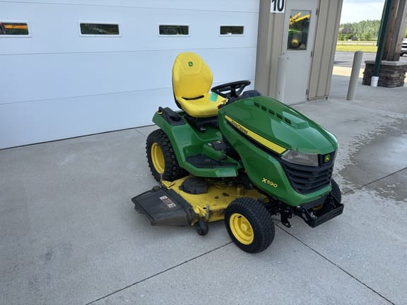2020 John Deere X590 Equipment Image0