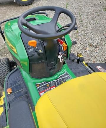 Image of John Deere X730 equipment image 4