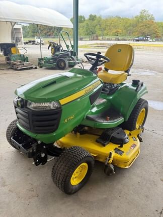 2020 John Deere X730 Equipment Image0