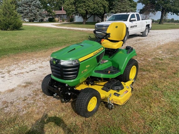 Main image John Deere X730