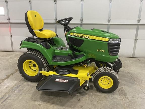 Image of John Deere X730 equipment image 1