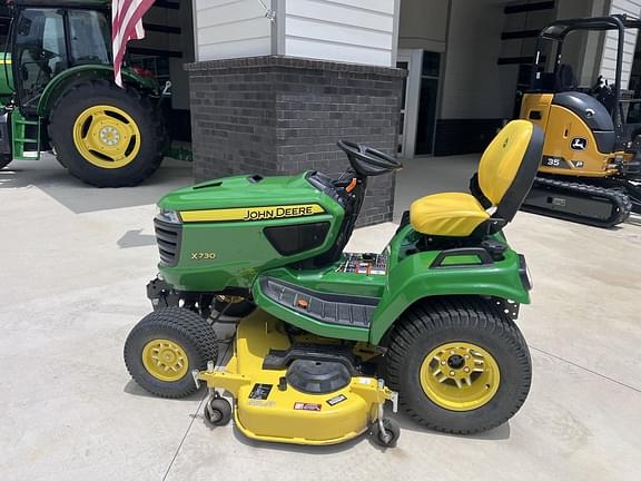 Image of John Deere X730 equipment image 1