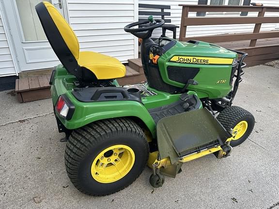 Image of John Deere X730 equipment image 1