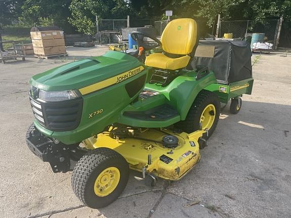 Image of John Deere X730 equipment image 1