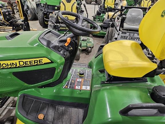 Image of John Deere X730 equipment image 1