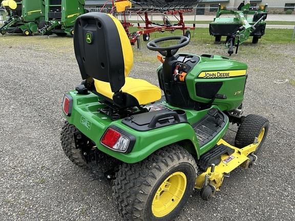 Image of John Deere X730 equipment image 4